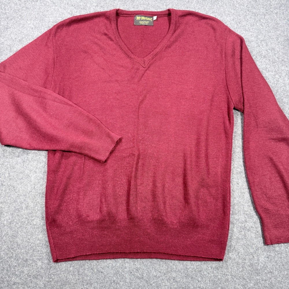 Vintage McBriar Mens V-Neck Sweater Burgundy Maroon Acrylic Made in USA Large